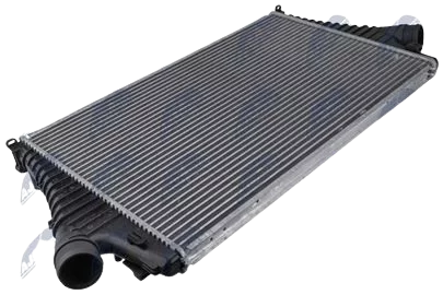 Intercooler, chladič plnicího vzduchu FIAT CROMA (194) (05-) 1.9 JTD, OPEL VECTRA C (02-) 1.9 CDTI, SIGNUM (02-) 1.9 CDTI, SAAB 9-3 (YS3F) (02-) 1.9 TID