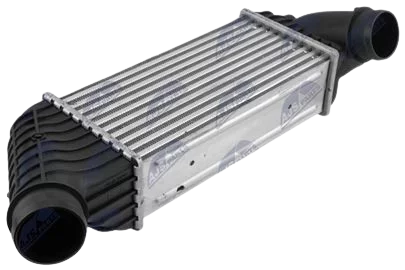 Intercooler, chladič plniaceho vzduchu CITROEN C8 (EA, EB) (02-) 2.0 HDI, JUMPY 2.0 HDI, FIAT ULYSSE (179) (02-) 2.0 JTD, LANCIA PHEDRA (179) (02-) 2.0 JTD, PEUGEOT 807 (E) (02-) 2.0 HDI, EXPERT 2.0 HDI (07-), TOYOTA PROACE (13-) 2.0 D (MAN, DIESEL)