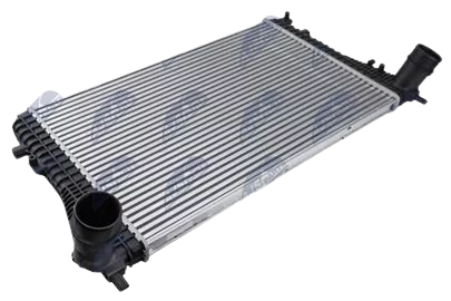 Intercooler, chladič plnicího vzduchu SEAT ALHAMBRA (710) (10-) 1.4 TSI, VW PASSAT CC (358) (11-) 1.4 TSI, PASSAT B6 (3C2, 3C5) (05-) 1.6 TDI, PASSAT CC (357) (08-) 1.4 TSI, SHARAN (7N) (10-) 1.4 TSI, TIGUAN (5N) (07-) 2.0 TDI