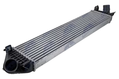 Intercooler, chladič plnicího vzduchu FORD C-MAX (10-) 2.0 TDCI, FOCUS C-MAX (CAP) (03-) 1.6 TDCI, FOCUS II (CAP, CB4) (04-) 1.6 TDCI, FOCUS III (CB8, CEW ) (11-) 2.0 TDCI, KUGA (CBS) (13-) 2.0 TDCI (DIESEL)