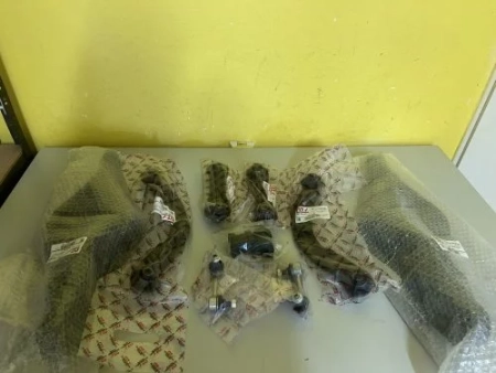 Velká sada ramen zadní náprava MITSUBISHI OUTLANDER 06-, LANCER 07-, CITROEN C-CROSSER 07-, PEUGEOT 4007